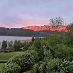 One-bedroom * Nussdorf am Attersee
